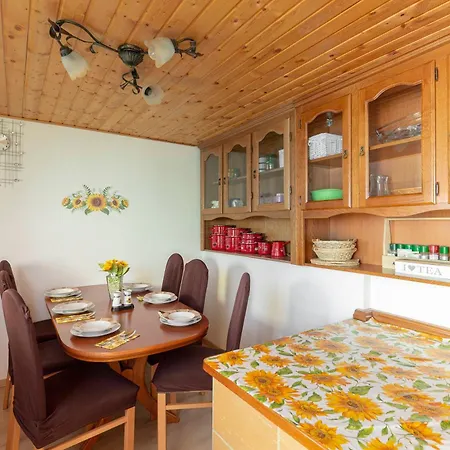 Sunflower House With Jacuzzy And Sauna Vakantiehuis Vitanje